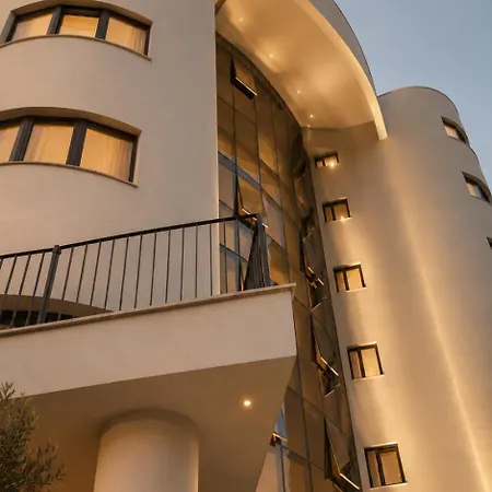 Emera Lejlighedshotel 3*