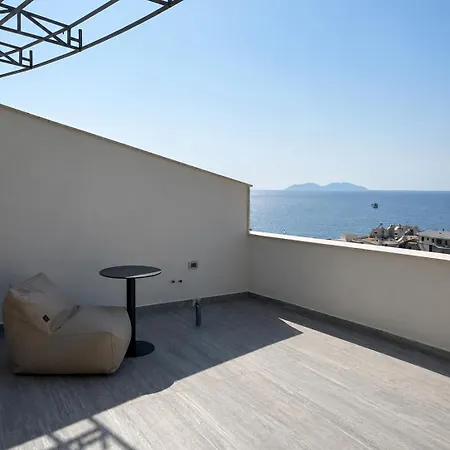 Ξενοδοχείο με διαμερίσματα Emera Vlorë