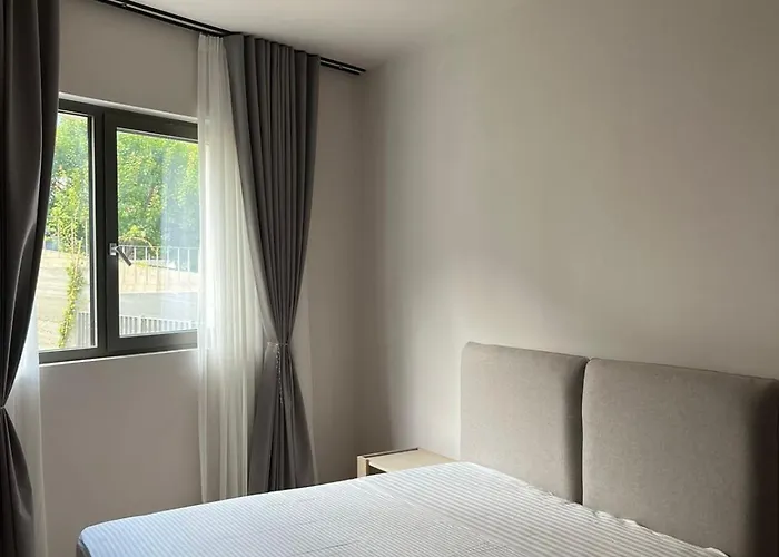 Apartahotel Emera 3*