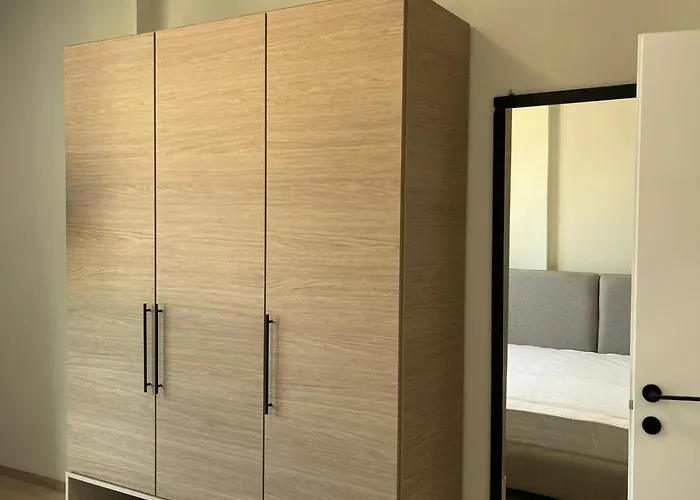 Emera Apartahotel 3*